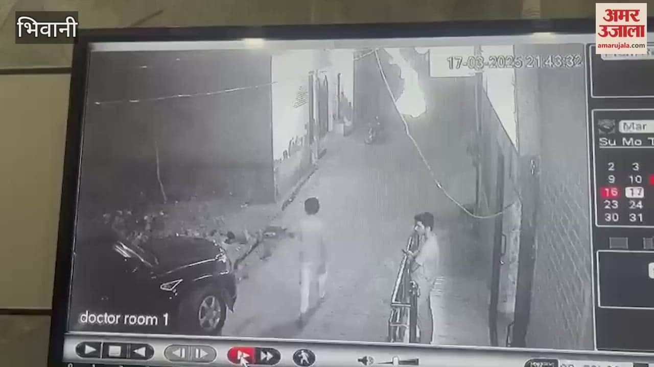 VIDEO : तोशाम में सर्विस सेंटर संचालक पर 39 सेकेंड में 21 बार किया डंडे से वार