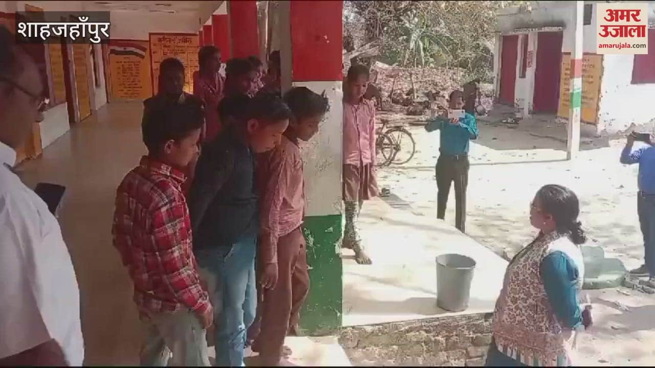VIDEO : BSA Divya Gupta taught cleanliness lessons to children in Shahjahanpur