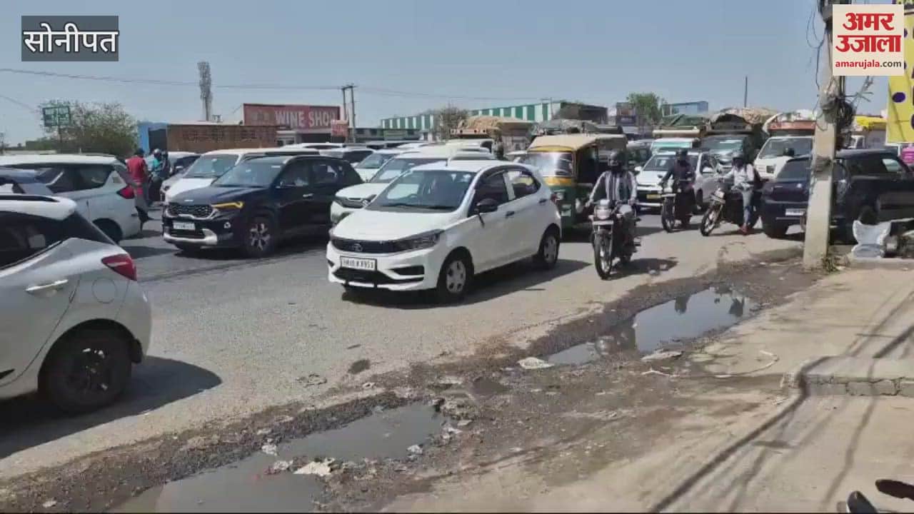 VIDEO : barrier at Kundli-Singhu border in Sonipat was removed, concrete wall was broken