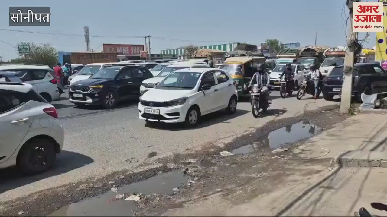 VIDEO : barrier at Kundli-Singhu border in Sonipat was removed, concrete wall was broken