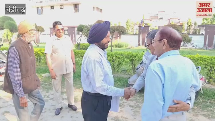 Video : Ex-servicemen Submitted A Memorandum To Hoshiarpur Mp, Demanding Action Against The Accused Of Beating Colonel – Amar Ujala Hindi News Live