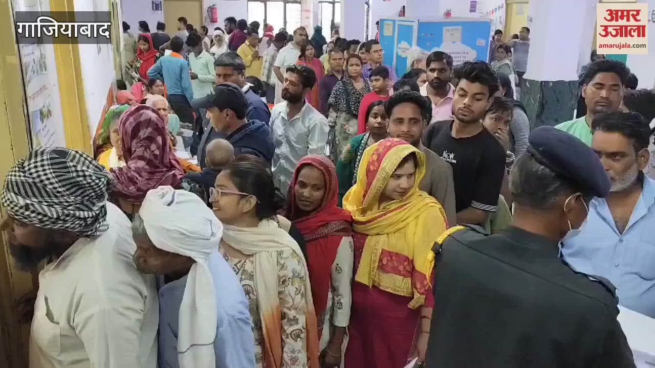 VIDEO : Long queues of patients at Joint Hospital in Sanjay Nagar, Ghaziabad