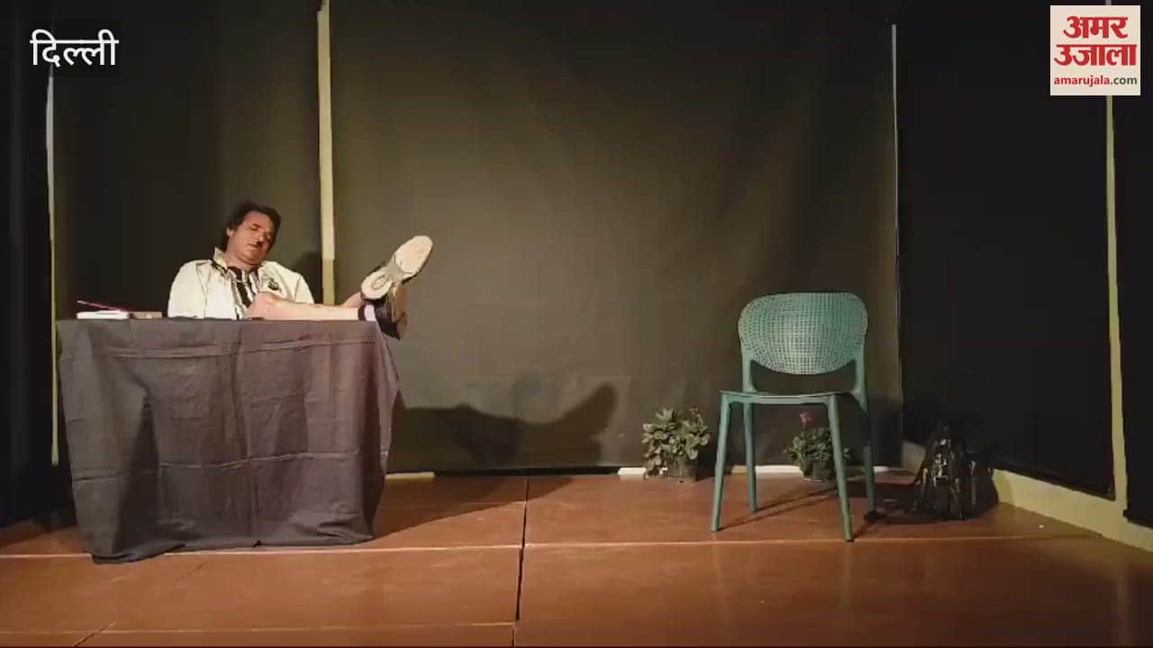 VIDEO : Artists presented the play Chekhov's World in LTG auditorium