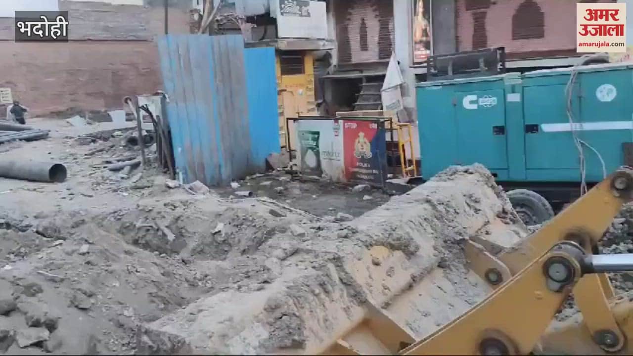 VIDEO : Due to the construction of ropeway Church-Godaulia road became one-way