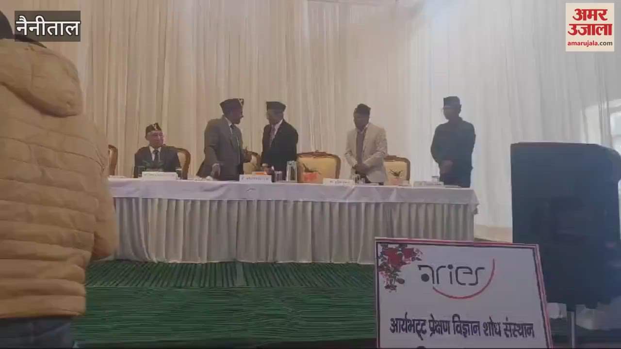 VIDEO : बच्चों को मोबाइल से दूर रखें अभिभावक, केवल ज्ञानार्जन के लिए फोन दें: पद्मश्री डॉ. तितियाल