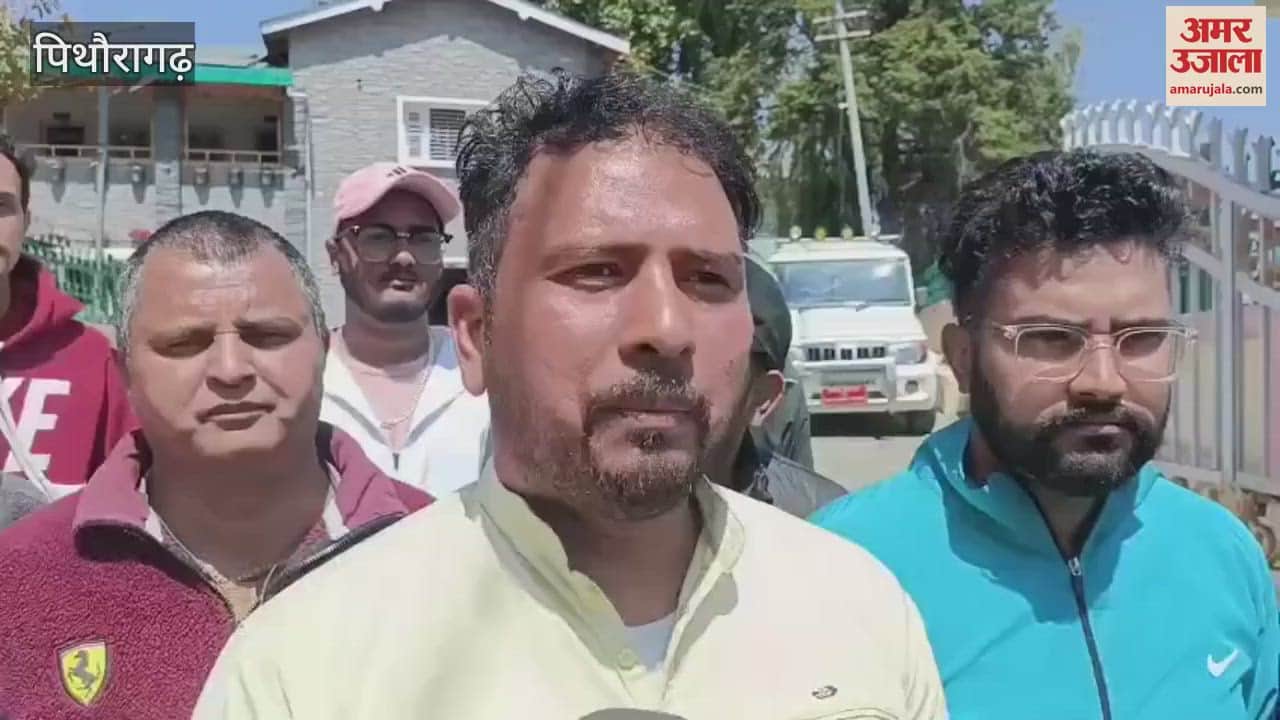 VIDEO : सड़क की मांग पर विवेकानंद कॉलोनी के लोगों ने किया प्रदर्शन, की मांग