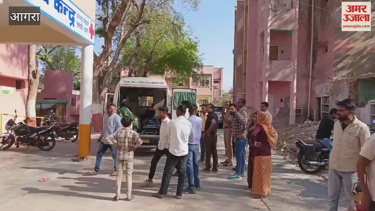 VIDEO : car of tourists collided with truck one died five were seriously injured