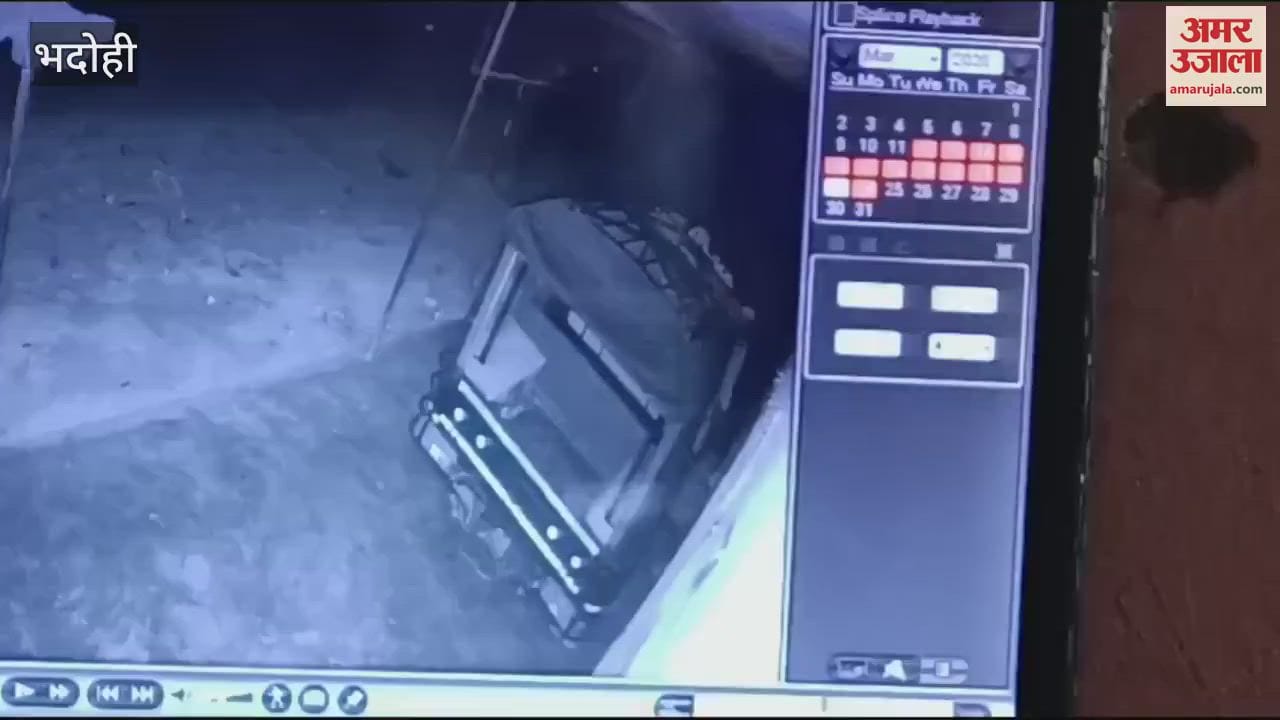 VIDEO : Theft of 26 lakhs in Bhadohi Thieves cut shutter of shop and ran away with jewellery police searched CCTV