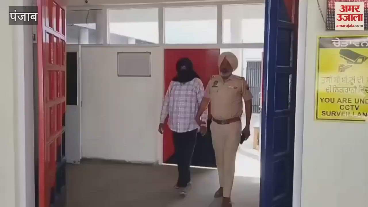 VIDEO : Fake journalist running honeytrap racket arrested in Faridkot