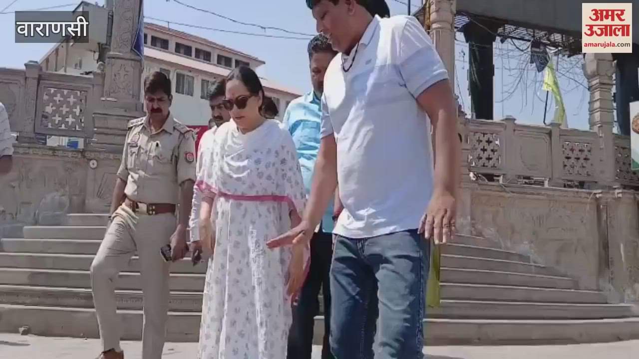 VIDEO : bollywood actress Jayaprada reached Kashi immersed ashes of elder brother Raja Babu