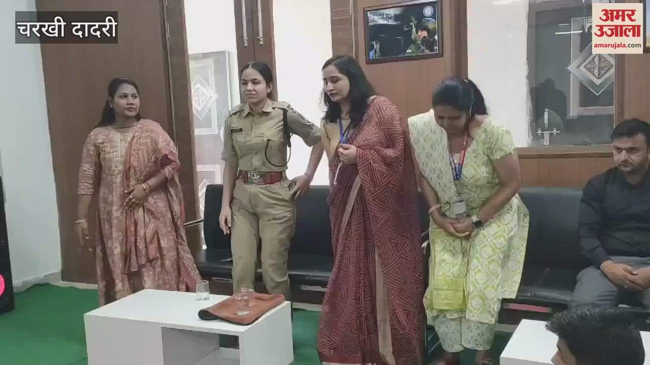 VIDEO : In Amar Ujala's 'Police School' program in Dadri, students were taught protection against cyber crimes