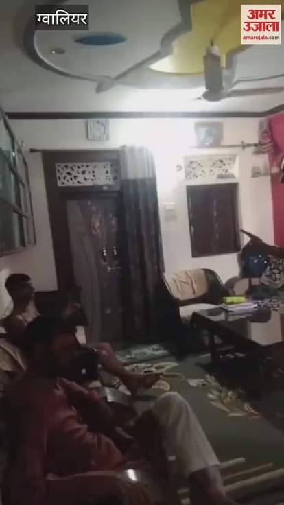 Vyapam Scam: Whistle blower Ashish clashes with the police team that came to arrest him