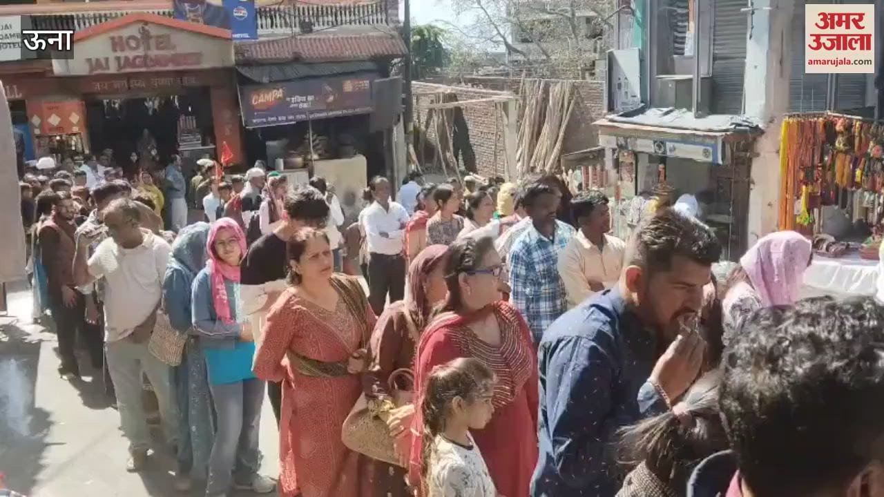 VIDEO : On the first day of Chaitra Navratri a huge crowd of devotees gathered at the court of Maa Chintapurni