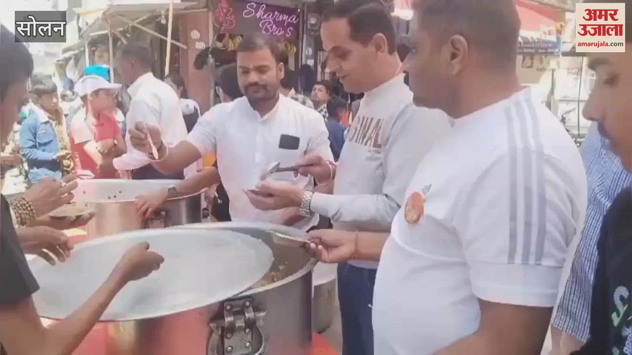 VIDEO : Festive atmosphere in Dharampur for Hindu New Year Halwa and Chana stocked