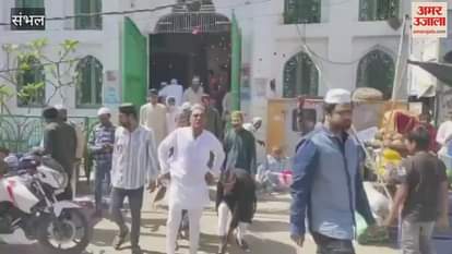 VIDEO : Anil showered flowers on Namazis in sambhal