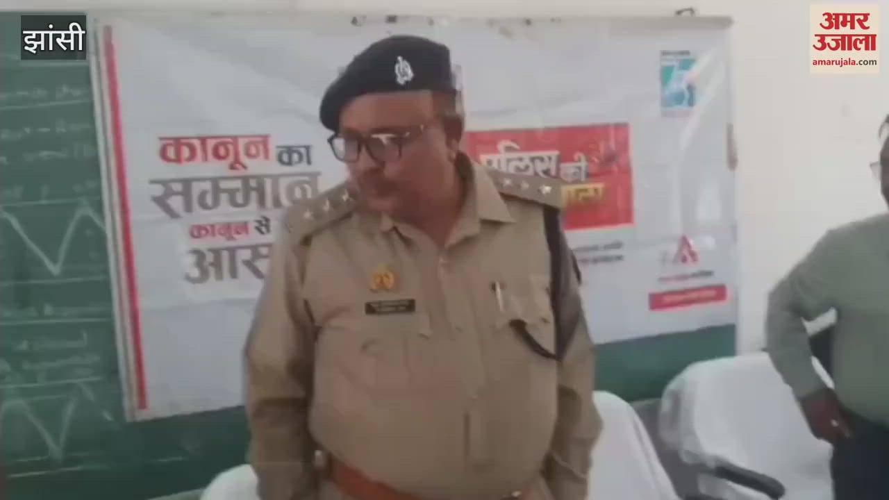 VIDEO : Your phone has been stolen. What will you do if someone asks for your phone saying that he will complain to the police?
