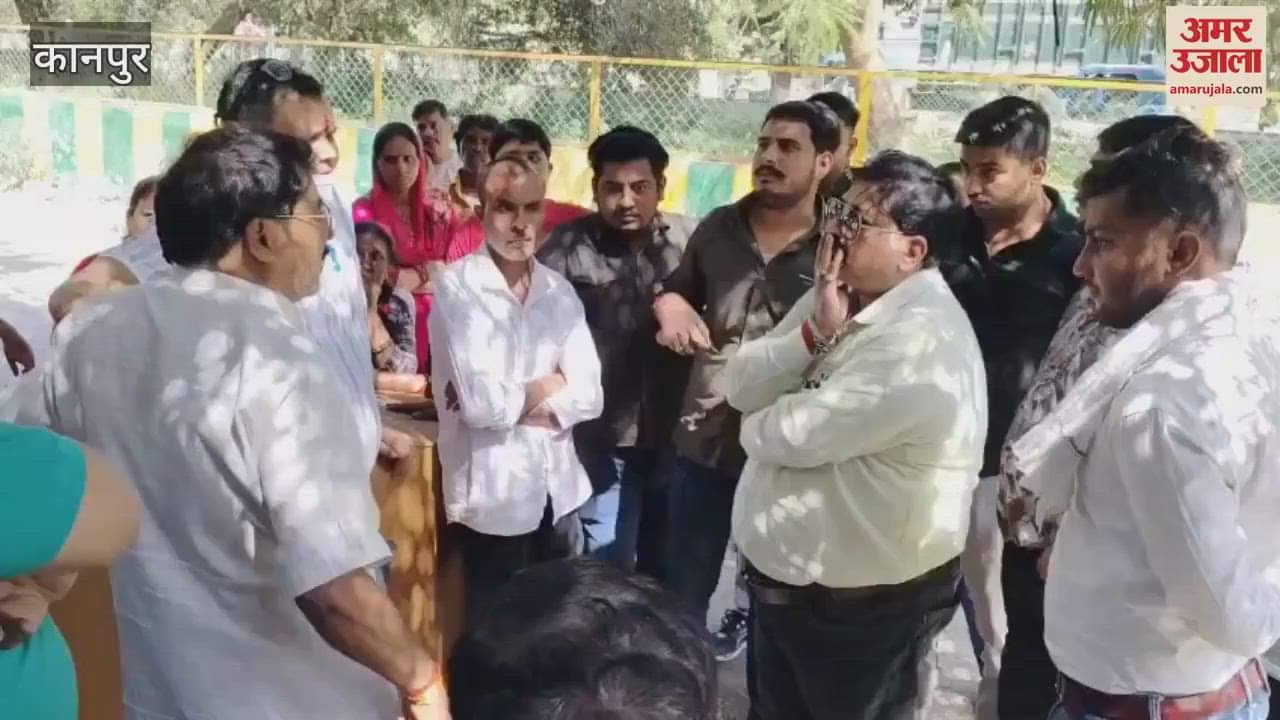 VIDEO : Protest against opening of liquor shops near schools and temples