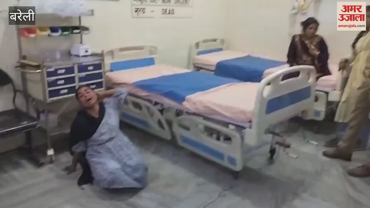 VIDEO : Two women insisted on going on CM Yogi stage bit hand of policemen with their teeth