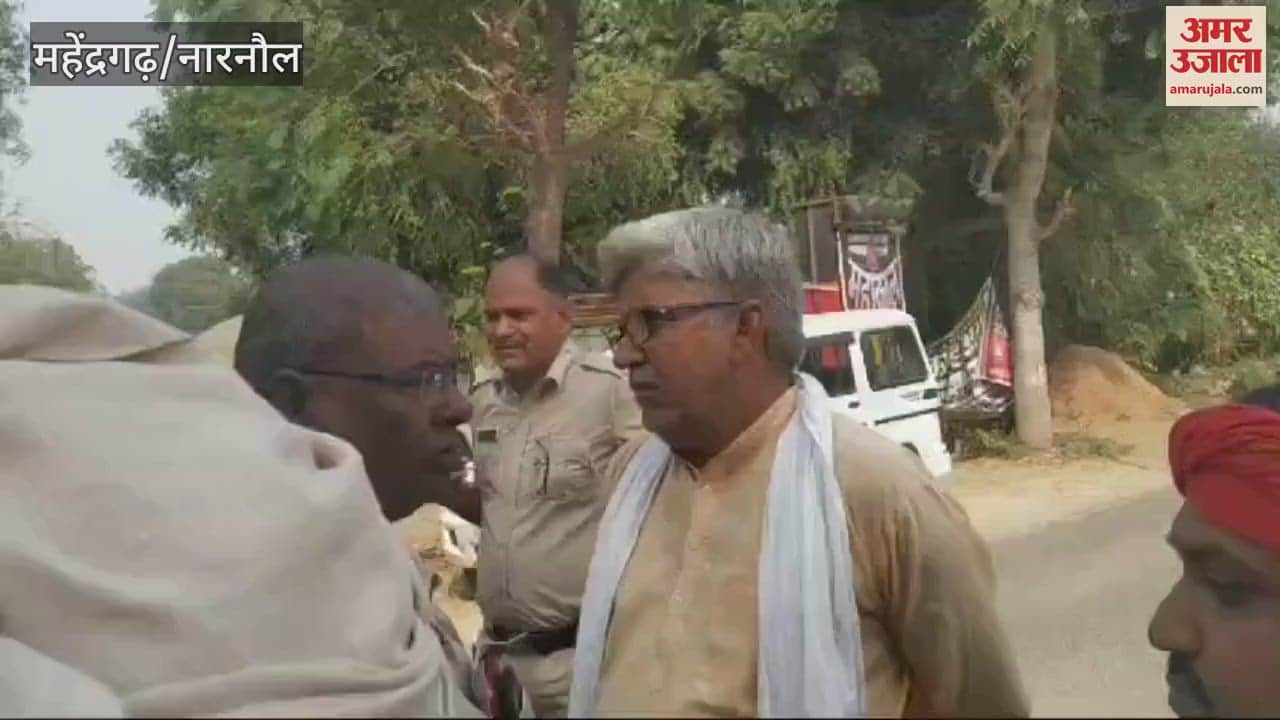 VIDEO : Dirty water from Johar was not being drained in Mandi Ateli, women blocked the road for two hours