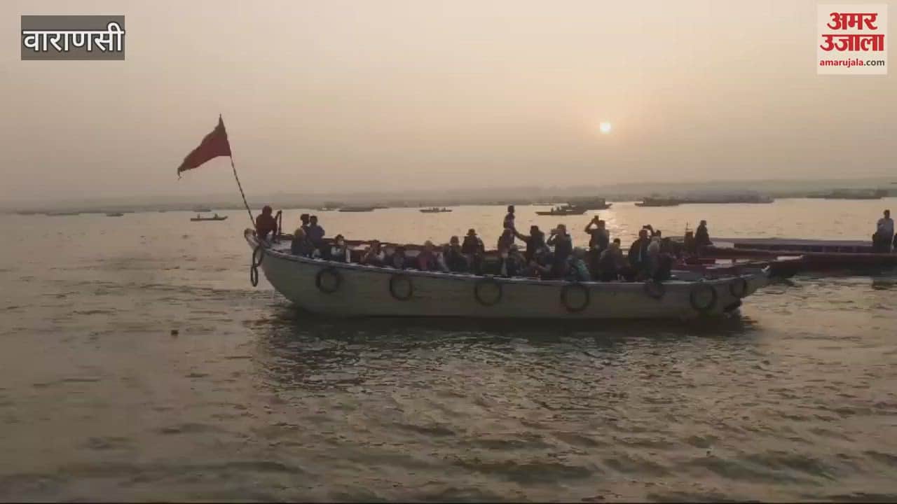 VIDEO : Kartik Purnima lakhs of people took holy dip Har Har Gange echoed worshipped Baba Vishwanath