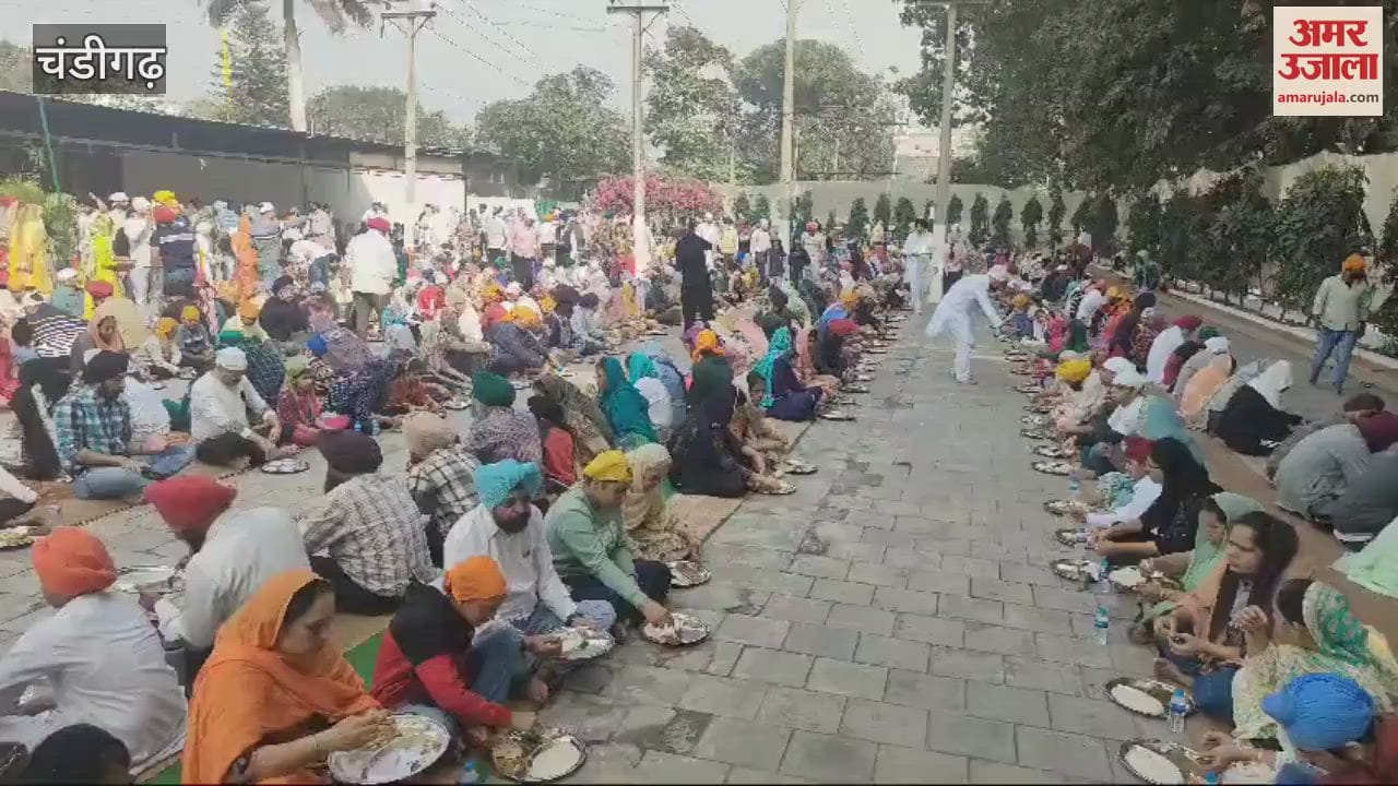 VIDEO : people had langar at Sector 34 gurudwara on Guru Parv