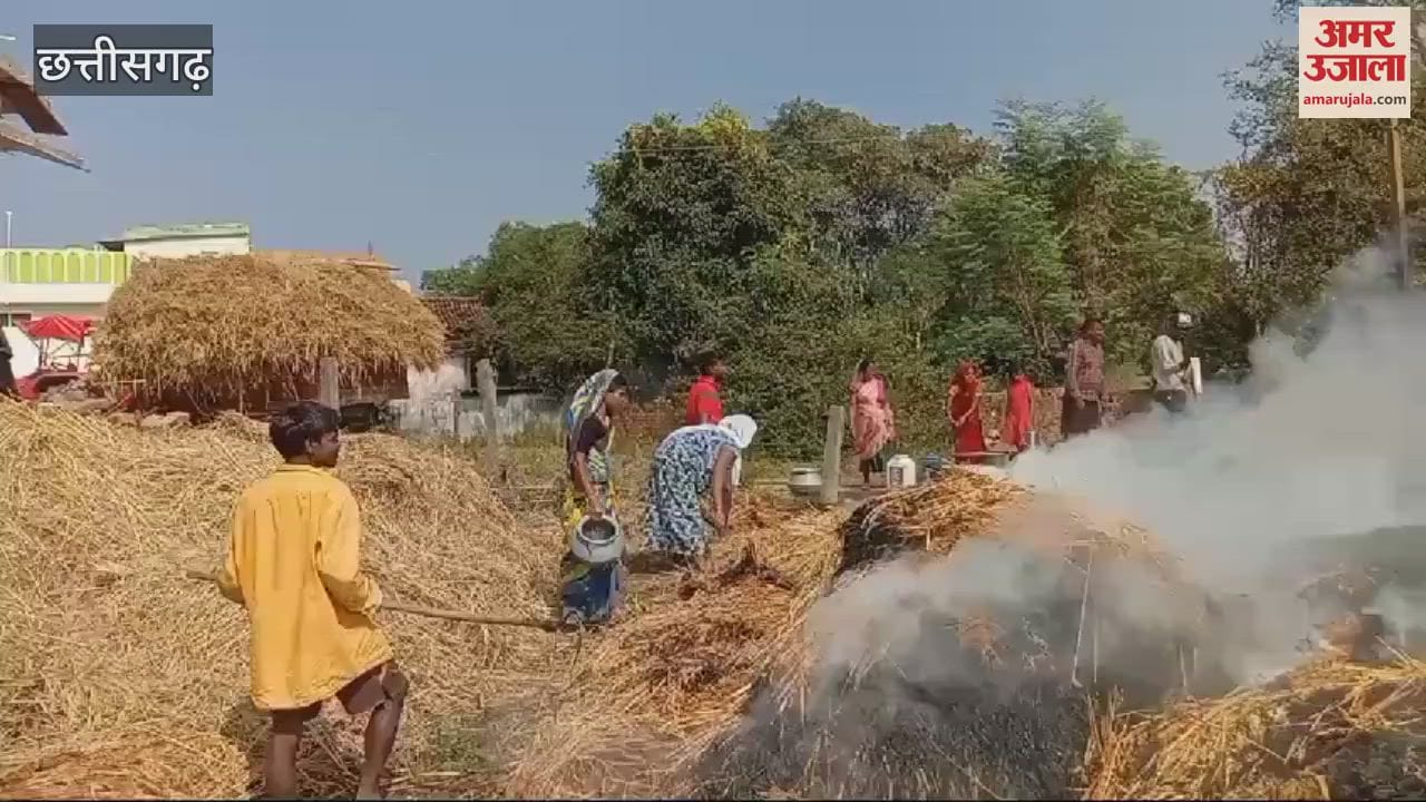 VIDEO : Fire breaks out in pile of paddy in barn in Korea