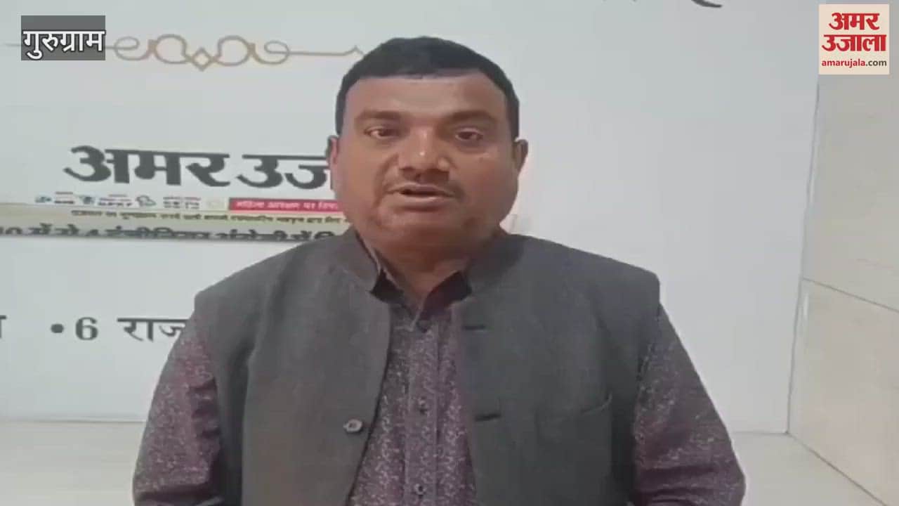 VIDEO : One dead as cattle smugglers' pickup overturns while trying to escape from police in Gurugram