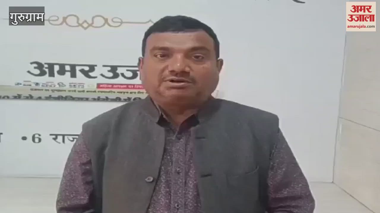 VIDEO : One dead as cattle smugglers' pickup overturns while trying to escape from police in Gurugram