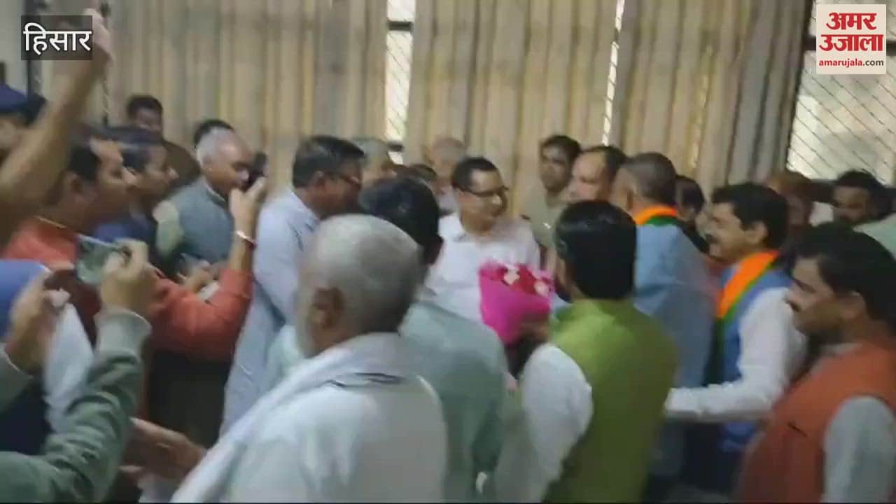 VIDEO : Mohanlal Badoli said in Hisar - At present there is a very tight seating arrangement for MLAs in the Assembly