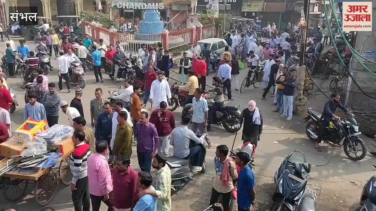 VIDEO : Anti-encroachment campaign continues in Chandausi, people are removing encroachment themselves due to fear of administration