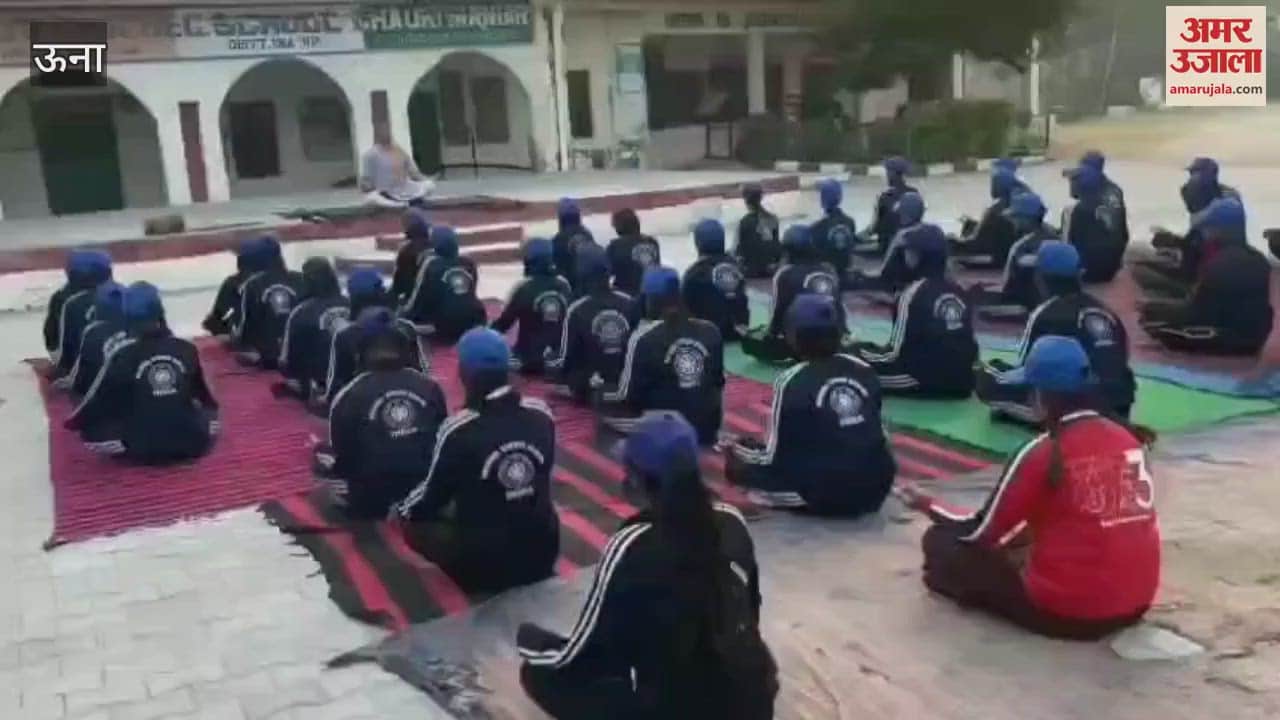 VIDEO : Volunteers of Chowkimaniyar School conducted cleanliness drive and learnt the tricks of yoga