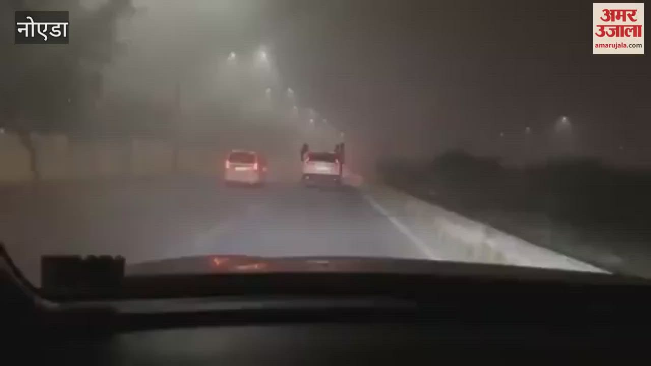 VIDEO : men riding cars in Greater Noida West performed stunts with their cars