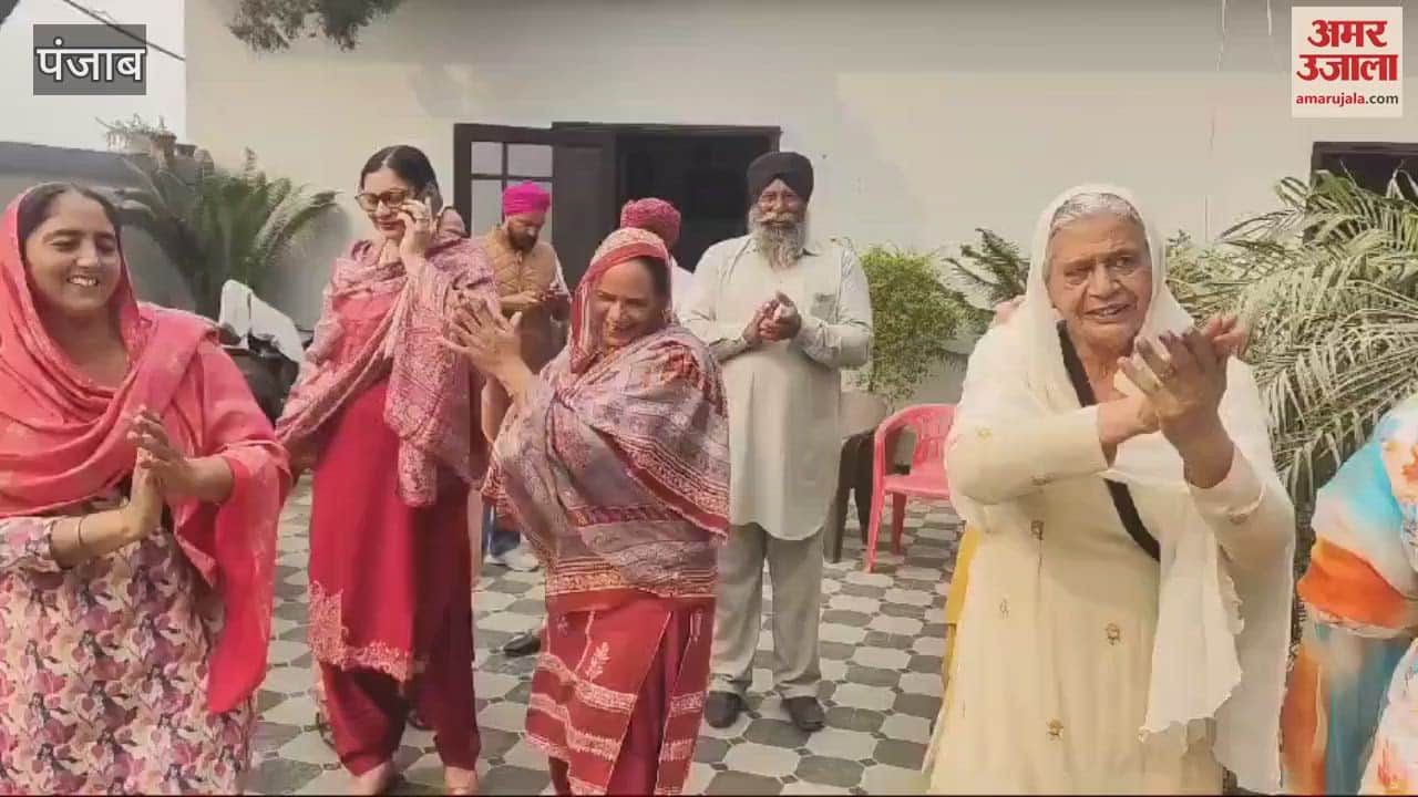 VIDEO : Gurdeep Singh Randhawa's mother danced on his victory in Dera Baba Nanak
