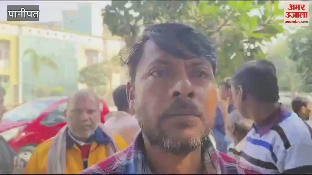 VIDEO : One worker died and 10 were injured when a tempo overturned in Panipat