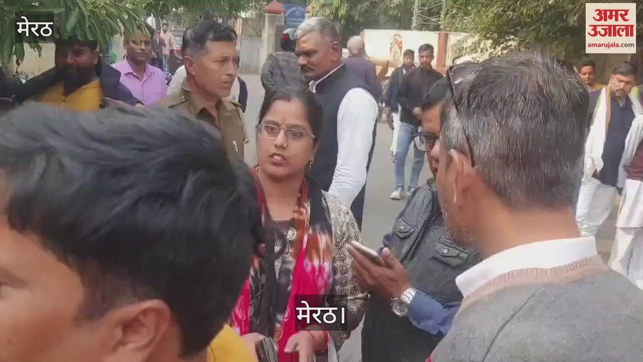 VIDEO : In Meerut, a young man brought his ailing mother to the registry office before taking her to the hospital for property worth crores