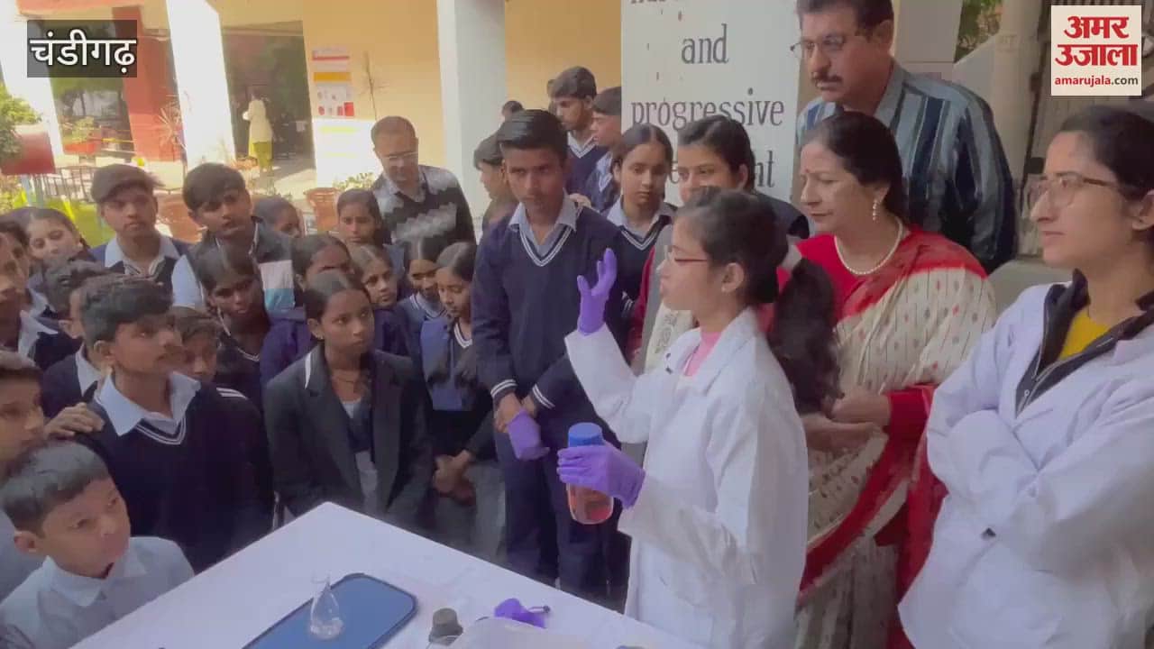 VIDEO : CSIO scientist demonstrated experiments in Government Model High School