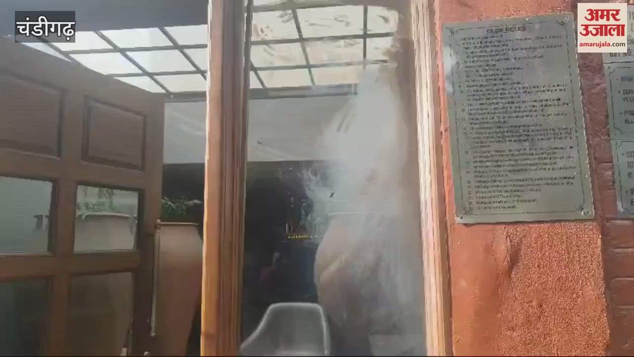 VIDEO : Two blasts took place near a club in Chandigarh Sector 26