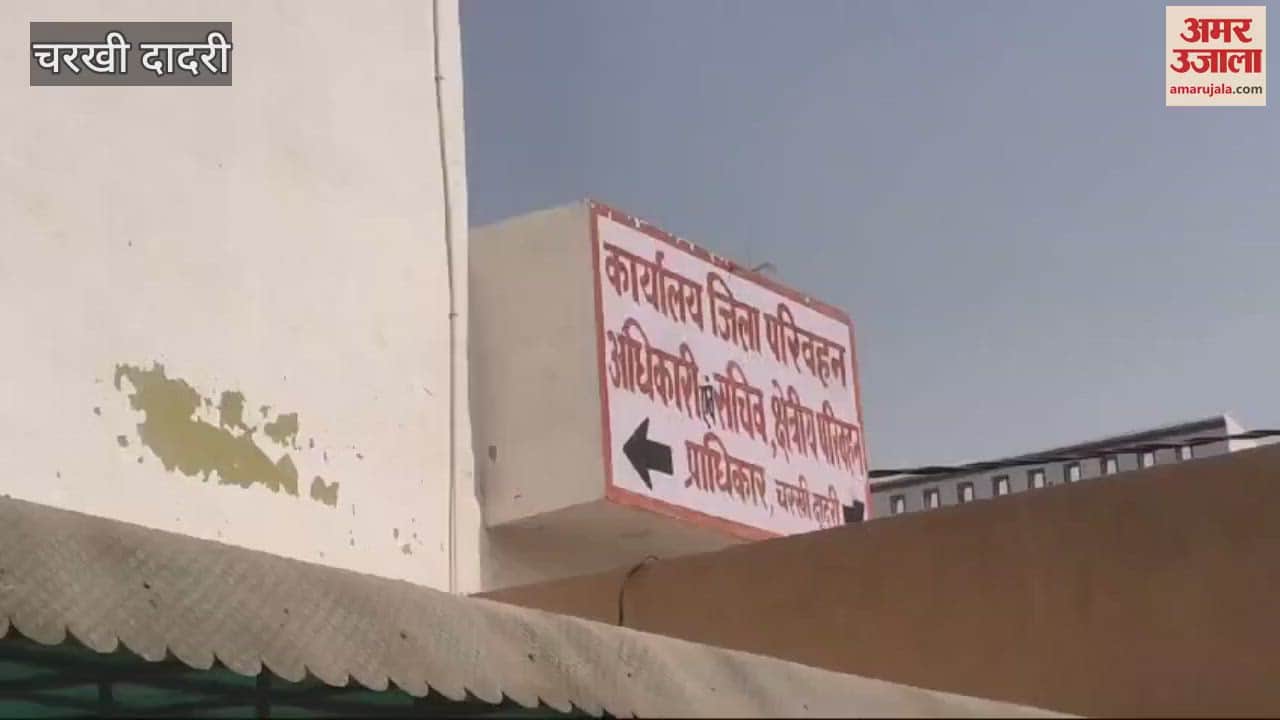 VIDEO : Vehicles are running on the roads in Charkhi Dadri even after the validity has expired, drivers are also flouting the rules of NGT