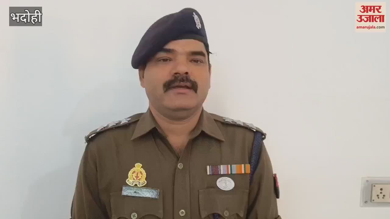 VIDEO : Two criminals arrested with 24 batteries in bhadohi steal from towers 68 thousand cash recovered