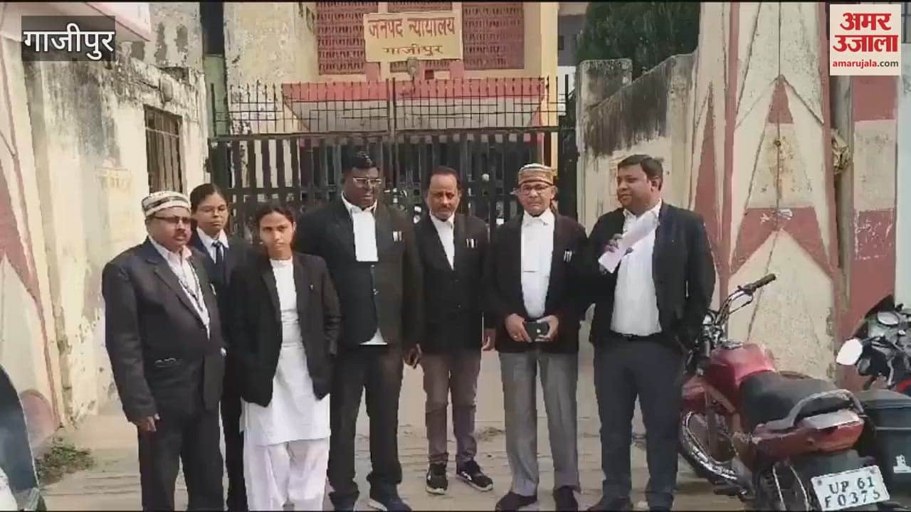 VIDEO : about 18 policemen including Chandauli SP Amit Kumar accused of corruption case filed in Ghazipur