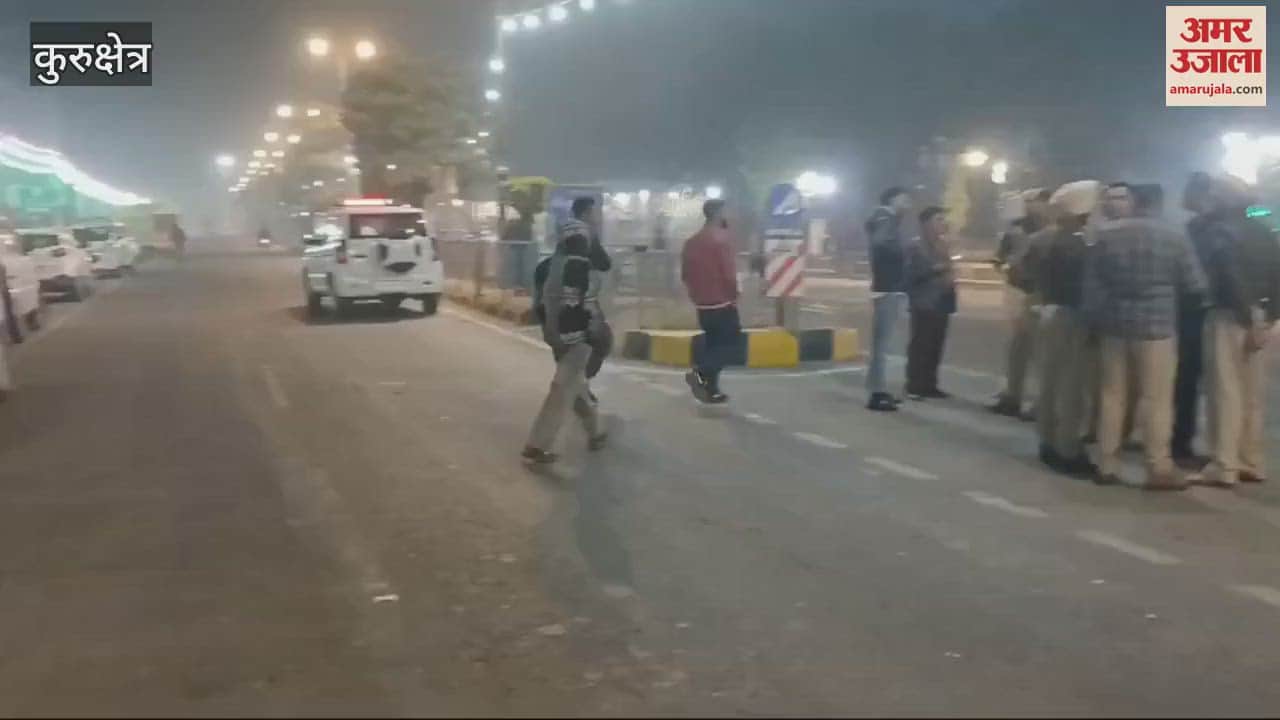 VIDEO : Due to Gita Mahotsav, the Municipal Council showed strictness, removed temporary shops and angry shopkeepers came out on the streets