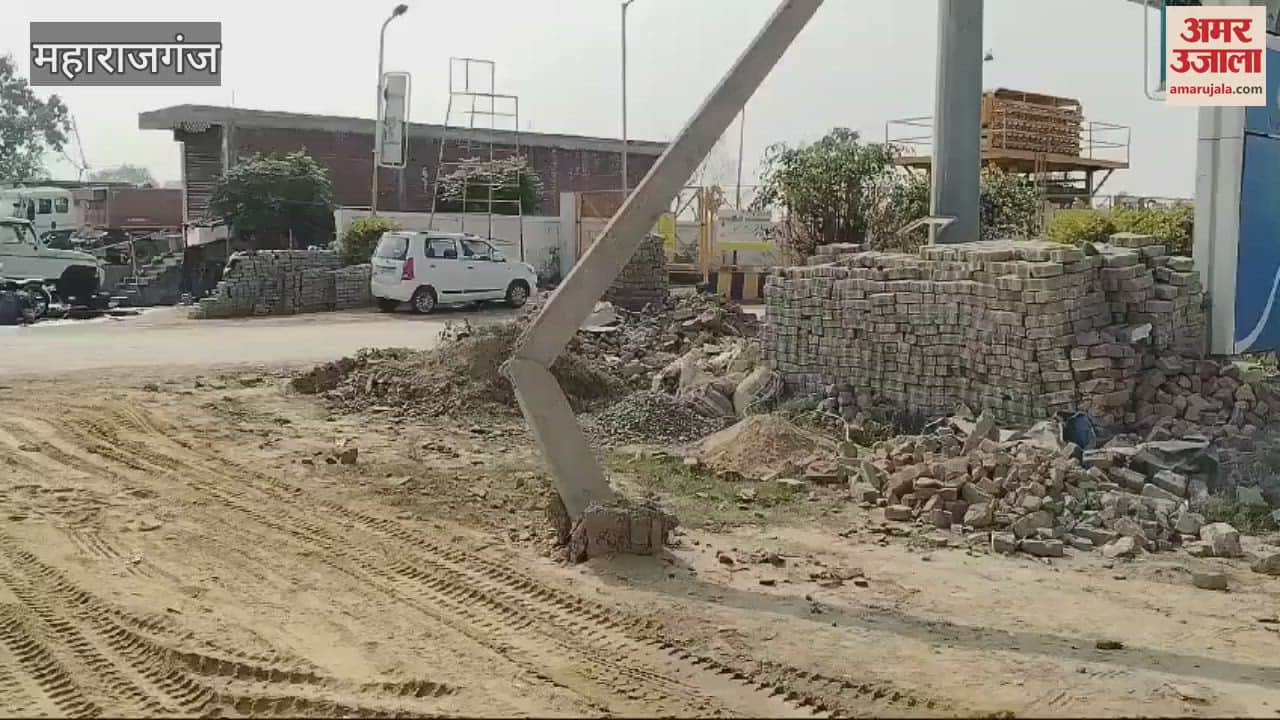 VIDEO : Electric pole broken at Shikarpur intersection, fear of danger