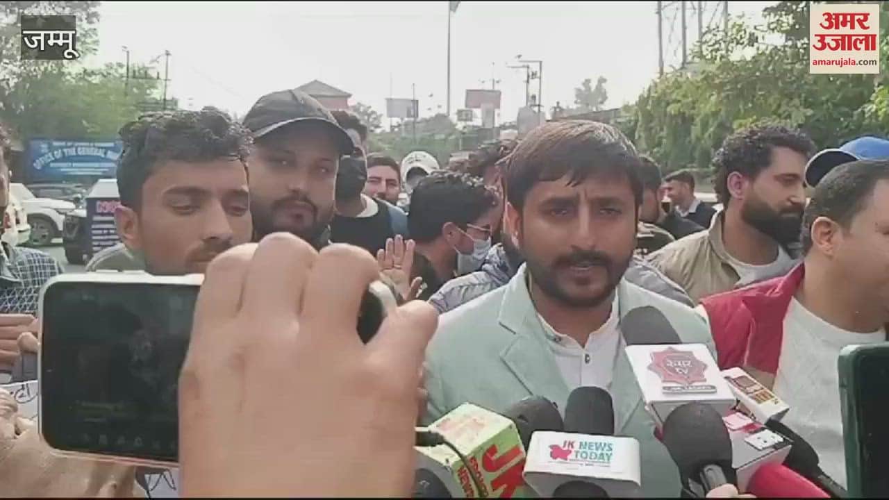 VIDEO : SI candidates in Press Club, protest demanding relaxation in age limit