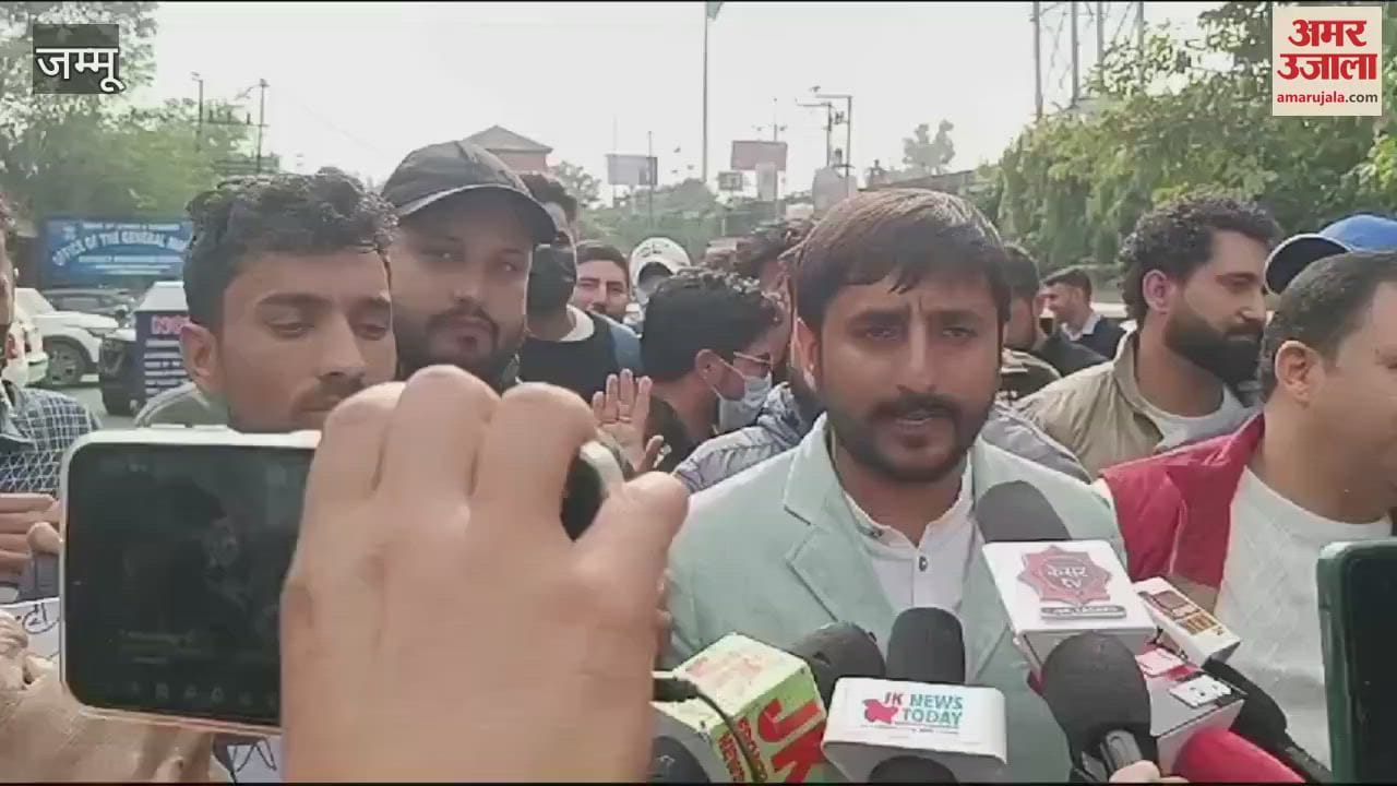 VIDEO : SI candidates in Press Club, protest demanding relaxation in age limit