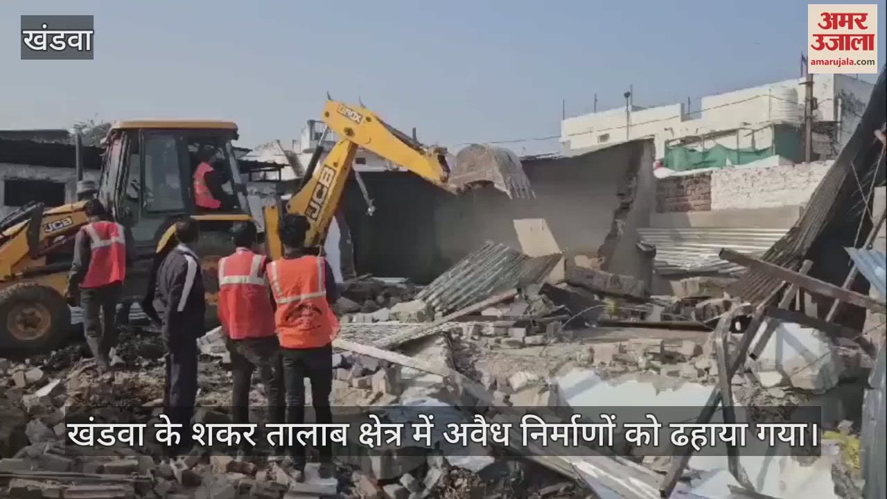 Khandwa JCB government claws on illegal slaughter houses permanent encroachments demolished bulldozers