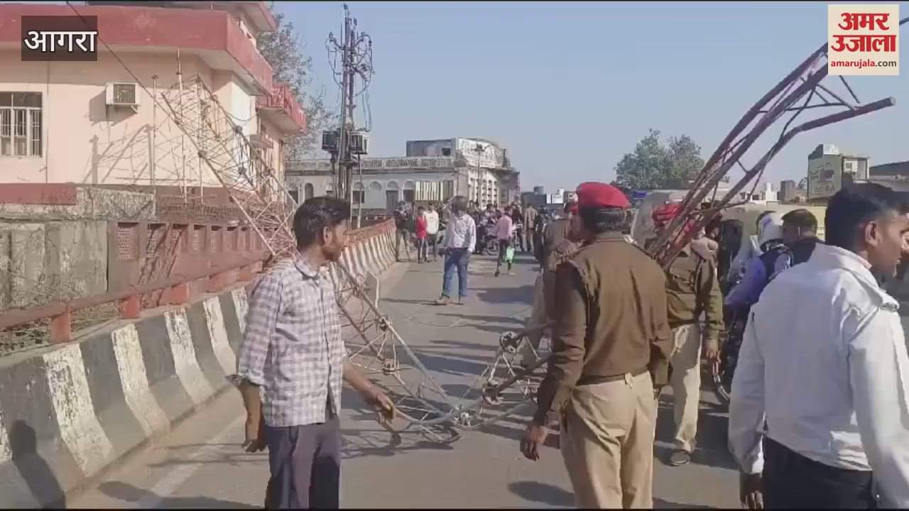 VIDEO : एमजी रोड पर दौड़ती कार पर गिरा एनआईसी का टाॅवर