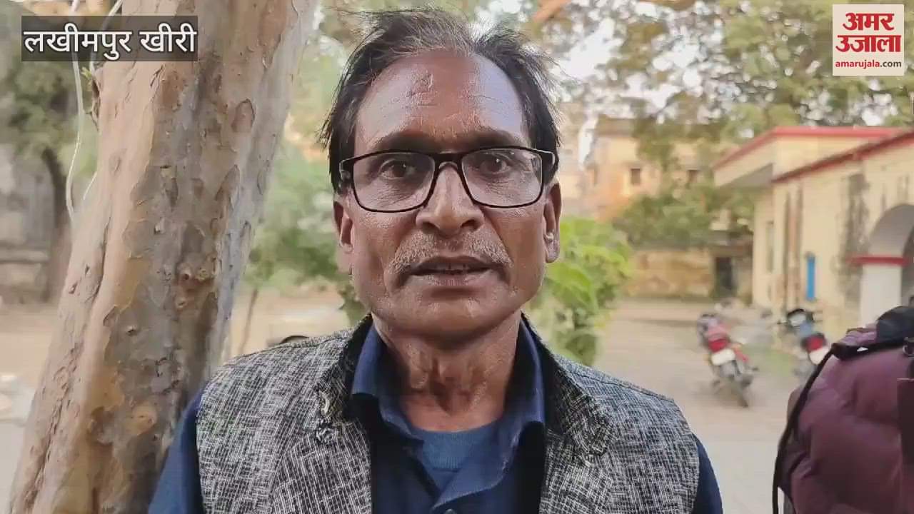 VIDEO : Injured snake stitched cut by doctor in Lakhimpur Kheri