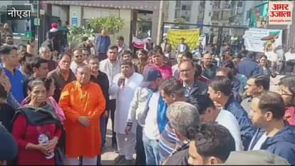 VIDEO : Police stopped car rally in Noida