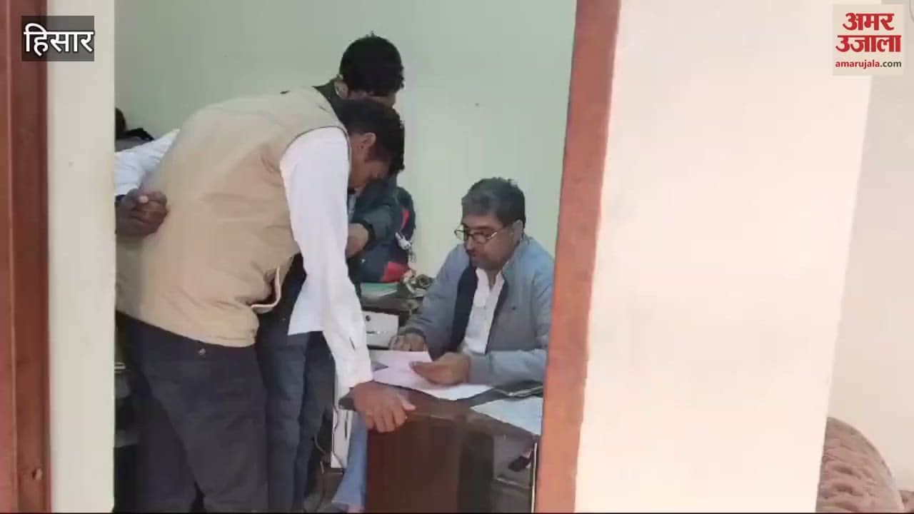 VIDEO : Chief Minister's flying squad raided the Zila Parishad office in Hisar