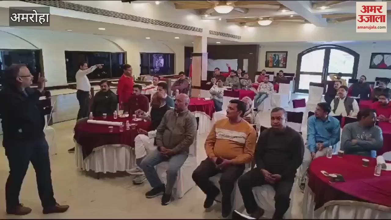 VIDEO : Information given to restaurant operators and shopkeepers to take precautions, event organized in Gajraula